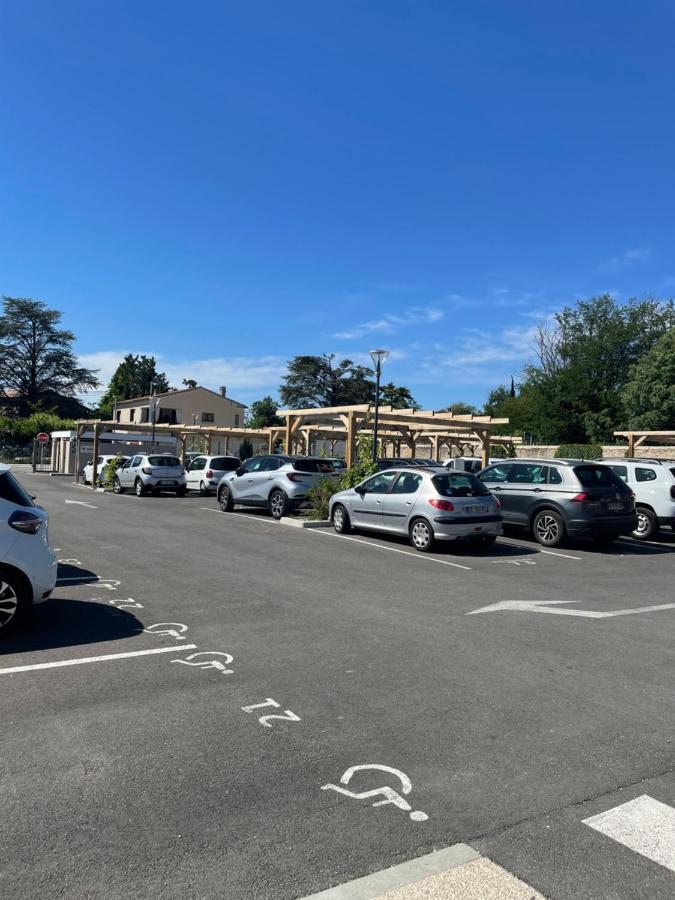 Domitys Les Tourmalines Aparthotel Carpentras Buitenkant foto